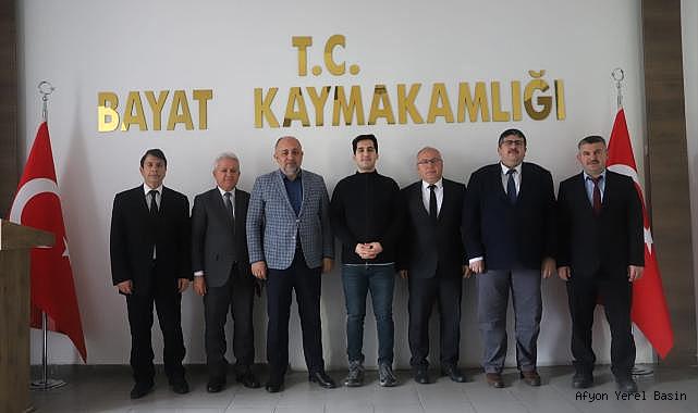 Afyonkarahisar Gençlik ve Spor İl Müdürü İsmail Hakkı Kasapoğlu, Bayat ilçesinde ziyaretlerde bulundu