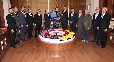 AFYONKARAHİSAR VALİSİ DOÇ. DR. YİĞİTBAŞI, ATSO’YU ZİYARET ETTİ