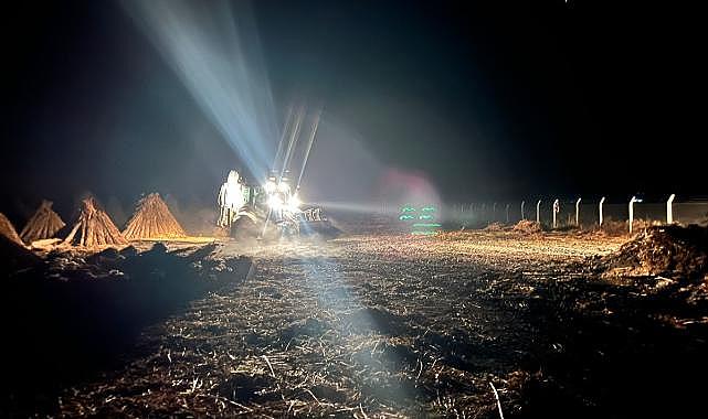 Bolvadin'de kamış deposunda çıkan yangın söndürüldü