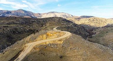 Dinar'da yol yapım çalışmaları