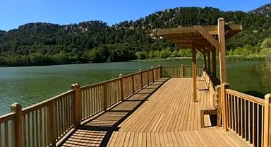 Dinar Karakuyu Gölünde İskele Kurulacak