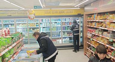 Emirdağ'da Raflarda Son Kullanma Tarihi Geçen Ürün Satan Marketlere Ceza