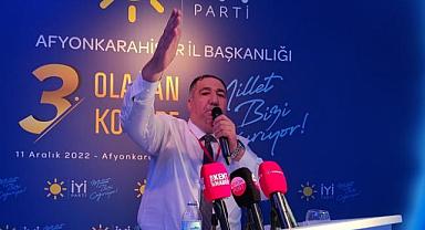 İYİ PARTİ 3. OLAĞAN KONGRE'DE TEK LİSTE MISIRLIOĞLU TEKRAR BAŞKAN OLDU..