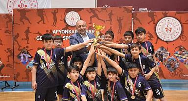 Okul Sporları Voleybol Küçük Erkekler müsabakaları tamamlandı