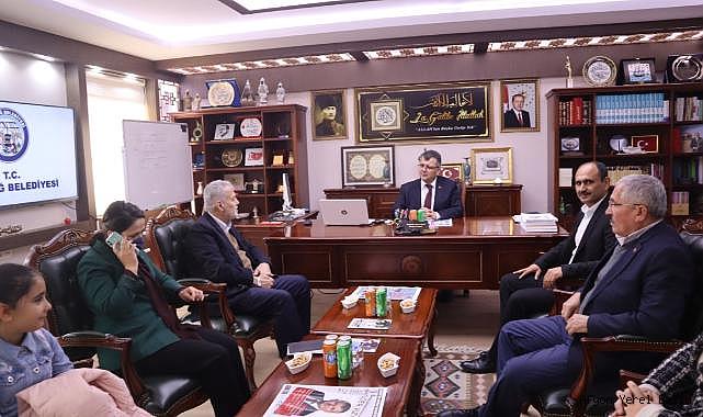 “ONLAR MANDACILIĞI VAAT EDERKEN, BİZ DAHA İYİ BİR HAYATI VAAT EDİYORUZ”