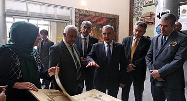 “Ahmet Şemseddin Karahisari Hat Örnekleri” Sergisi Açıldı