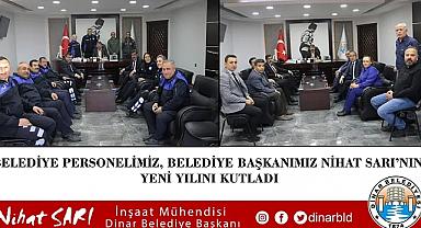Belediye Personeli Belediye Başkanı Nihat Sarı'nın yeni yılını kutladı