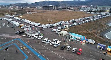 	KARAVAN TUTKUNLARI FESTİVALLER ŞEHRİNDE 