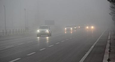 Konya ve Afyonkarahisar'da yoğun sis etkili oldu