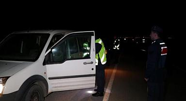 Sandıklı'da jandarma kaplıca yolunda yeni yıl denetimi yaptı