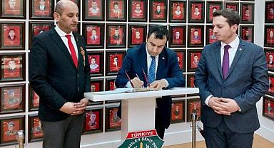 “ŞEHİTLERİMİZ ve GAZİLERİMİZ BAŞ TACIMIZDIR”