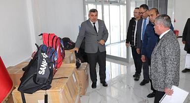 AFYON EĞİTİM VAKFI, DEPREMZEDE ÖĞRENCİLERE DESTEK VERDİ..