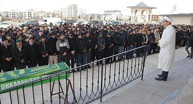 Afyonkarahisar'da 2 kişinin cenazesi toprağa verildi