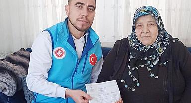 Afyonkarahisar'da bir kadın biriktirdiği umre parasını depremzedelere bağışladı