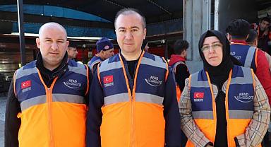 AK Parti Afyonkarahisar il teşkilatı deprem bölgesinde.