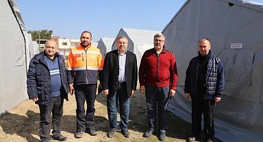 AK Parti Afyonkarahisar teşkilatları milletvekilleri ile birlikte tam kadro deprem bölgesinde