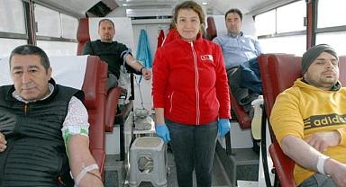 “BASIN MENSUPLARI OLARAK KAN BAĞIŞINDA BULUNDUK”