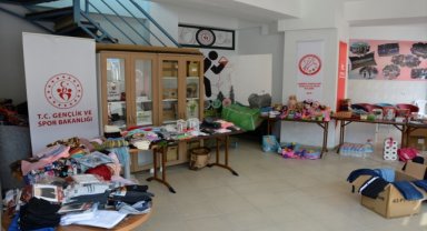 Demirci'de depremzedeler için sosyal market oluşturuldu