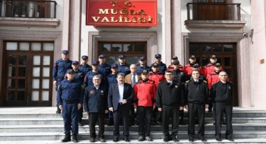 Deprem bölgesinden dönen arama kurtarma timleri Vali Tavlı ile bir araya geldi
