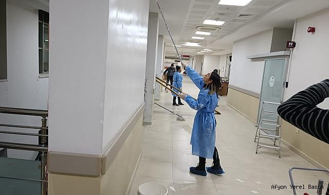 HASAR GÖREN HASTANEYE SAĞLIK ÇALIŞANLARIMIZDAN DESTEK.!