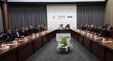 “İKİ koca yürek şükürler olsun dünyaya meydan okuyor”