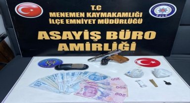İzmir'de minibüsünde uyuşturucu bulunan şüpheli tutuklandı
