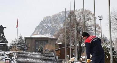 KARLAR KÜRENDİ, YOLLAR AÇILDI