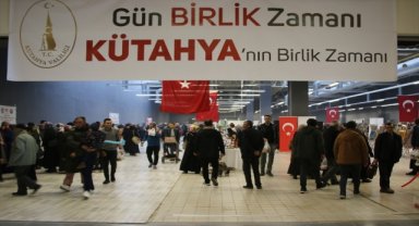 Kütahya'da depremzedeler için düzenlenen kermeste 1 milyon 471 bin lira toplandı