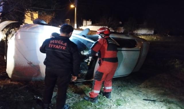 Muğla'da devrilen otomobilde sıkışan sürücü kurtarıldı
