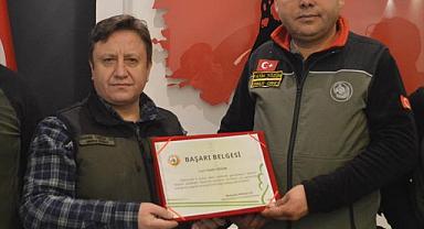 Orman işçisi depremden 151 saat sonra enkazdan kurtardığı Rabia öğretmenin minnettarlığını unutamıyor