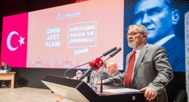 Prof. Dr. Naci Görür, kentleri depreme dirençli hale getirecek çalışmalara odaklanılması gerektiğini söyledi: