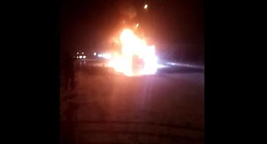 SON DAKİKA.! DEPREMZEDELERE YARDIM GÖTÜREN TIR ALEV ALDI.!