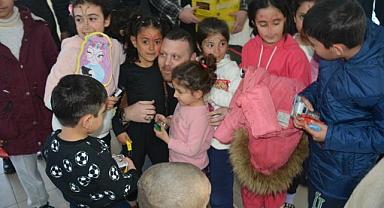 Ülkü Ocakları, depremzelerin yanında