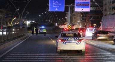 Uşak'ta otomobilin çarptığı yaya ağır yaralandı