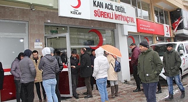 Afyonkarahisar'da depremzedeler için kan bağışı seferberliği