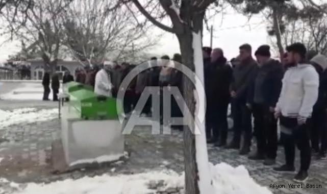 Yolcu otobüsünün devrilmesi sonucu ölenler defnedildi