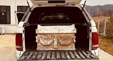 Afyonkarahisar'da Roma dönemine ait olduğu değerlendirilen lahit ele geçirildi