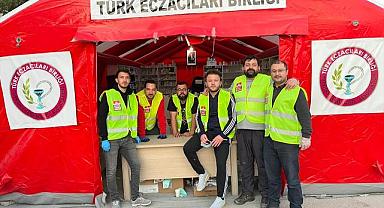 Afyonkarahisarlı eczacılar Gaziantep'te depremzedelerin yaralarını sarıyor
