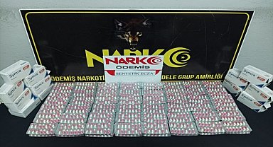 Bayındır'da 2800 sentetik ecza ele geçirildi, 1 kişi tutuklandı