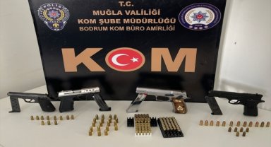 Bodrum'da tefecilik, suç faaliyeti ve kaçakçılık operasyonunda 10 gözaltı