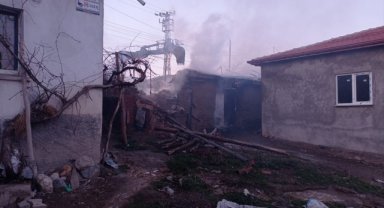 Bolvadin'de samanlıkta yangın