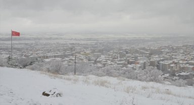 Bursa, Balıkesir ve Kütahya'da kar etkili oldu