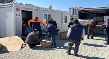 Depremzedeleri ağırlayacak İzmir'deki konteyner kentte hazırlıklar sürüyor