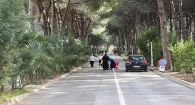 Depremzedelerin yaraları İzmir'deki Mehmetçik kampında sarılıyor