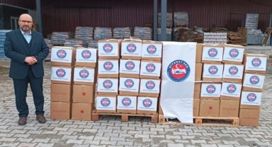 Diyanet-Sen Kütahya Şubesi toplu iftar yerine depremzedelere gıda yardımı yaptı