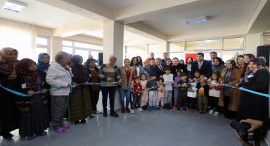 Dokuz Eylül Üniversitesi, Seferihisar'da depremzede çocuklar için kreş açtı