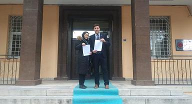 ERBAKAN İÇİN İLK İMZA KÜÇÜKKARTAL AİLESİNDEN