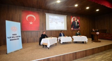 Gediz'de deprem paneli düzenlendi