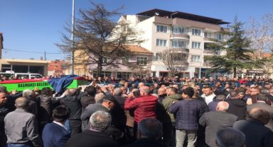  Kalp krizi geçiren Başmakçı Belediye Başkanı Ayhan Gönüllü hayatını kaybetti