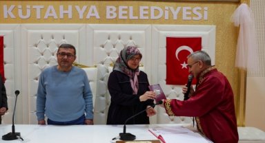 Hatay'da boşanan depremzede çift, Kütahya'da yeniden evlendi